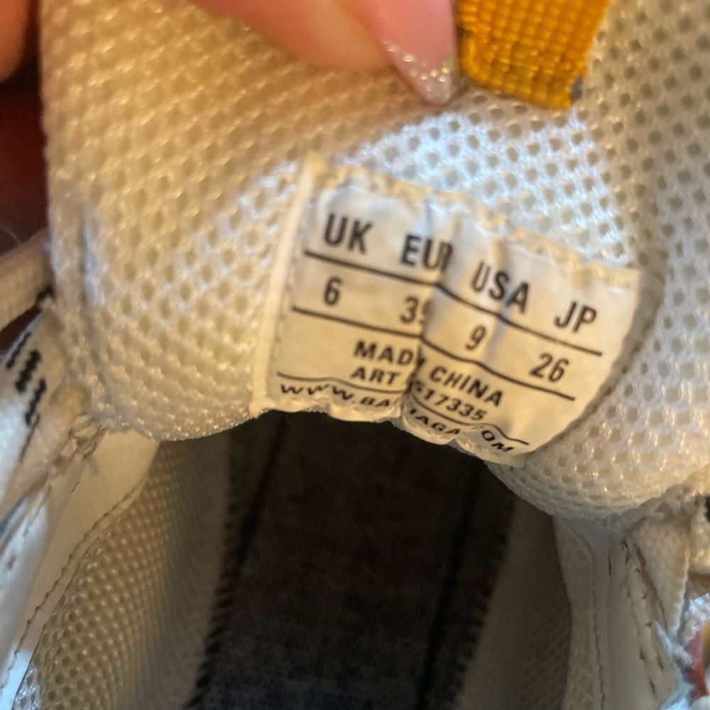 Balenciaga White Sneakers - Picture 7 of 9